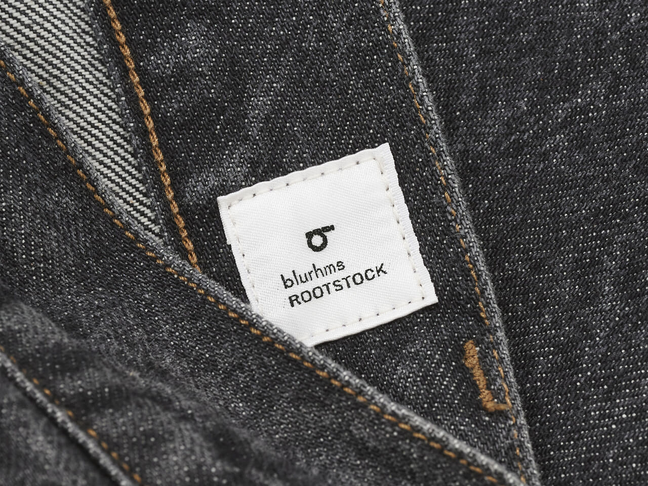 blurhmsrootstockの愛用デニム 13.5oz Denim Pants Classic ブランドタグ