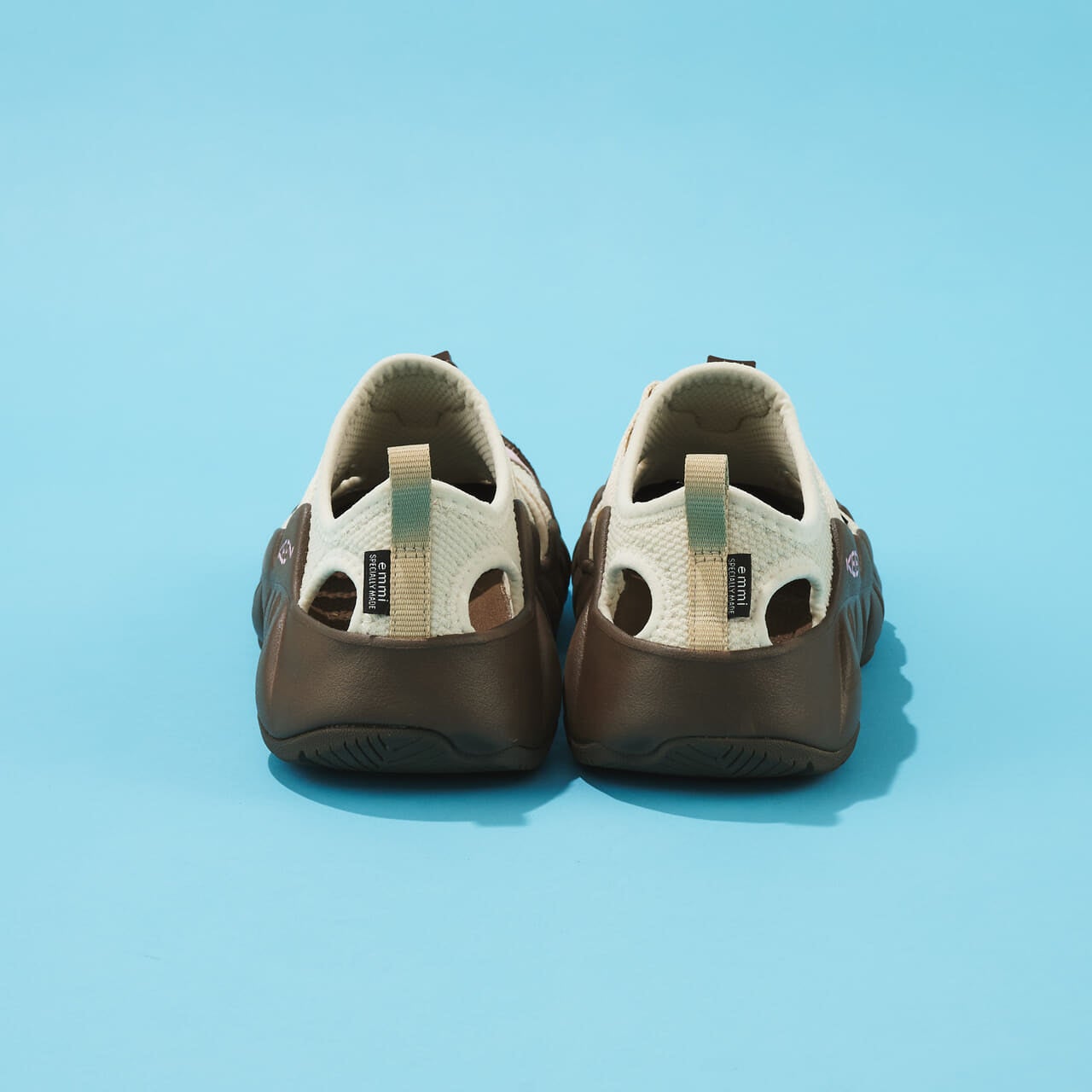 ウィメンズ ハイパーポート エイチツー KEEN x emmi
