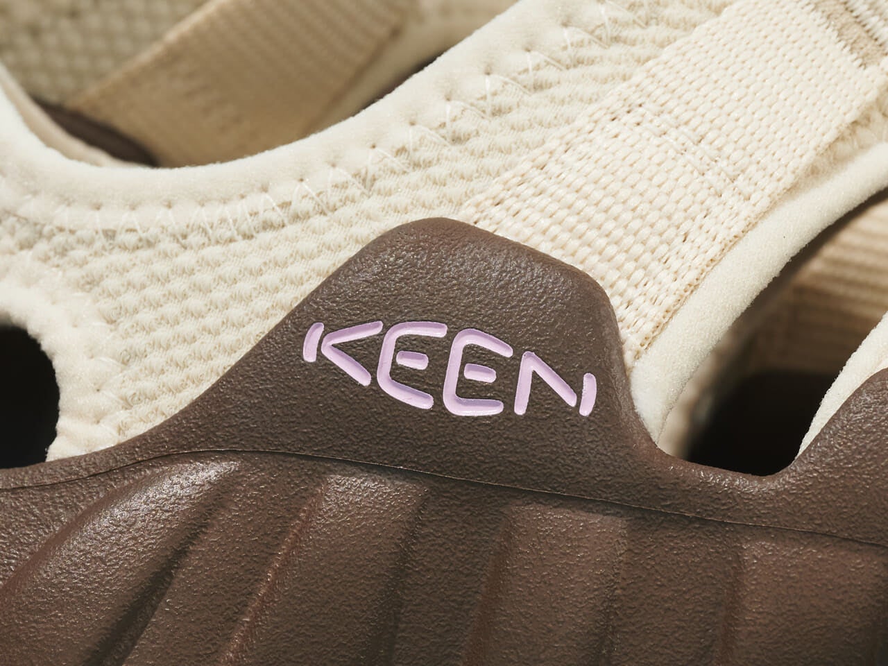 ウィメンズ ハイパーポート エイチツー KEEN x emmi