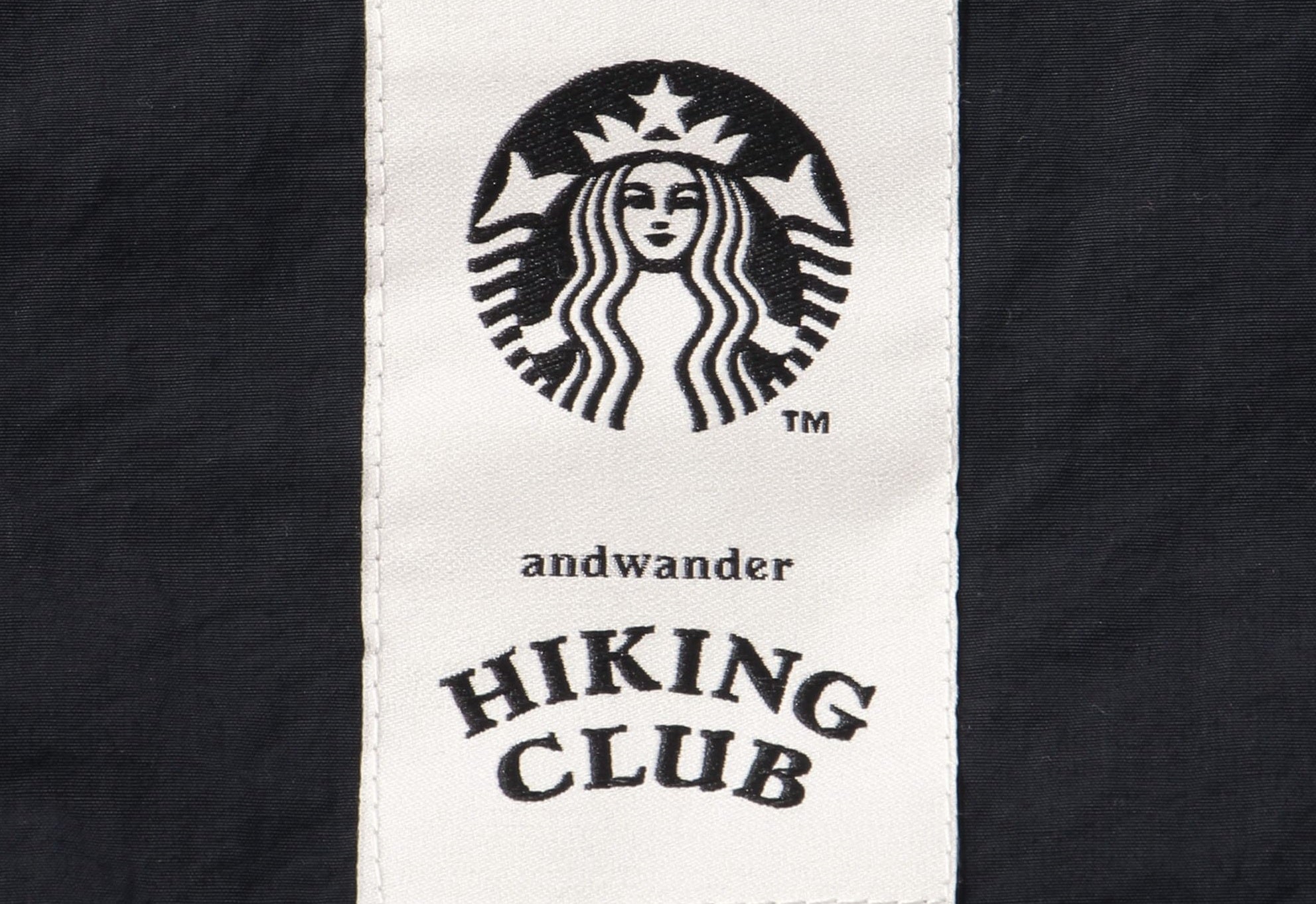 「スターバックス」×「and wander」が初コラボ！ボトルやデイパック、ジャケットなどアウトドなアイテムをいち早くチェック！