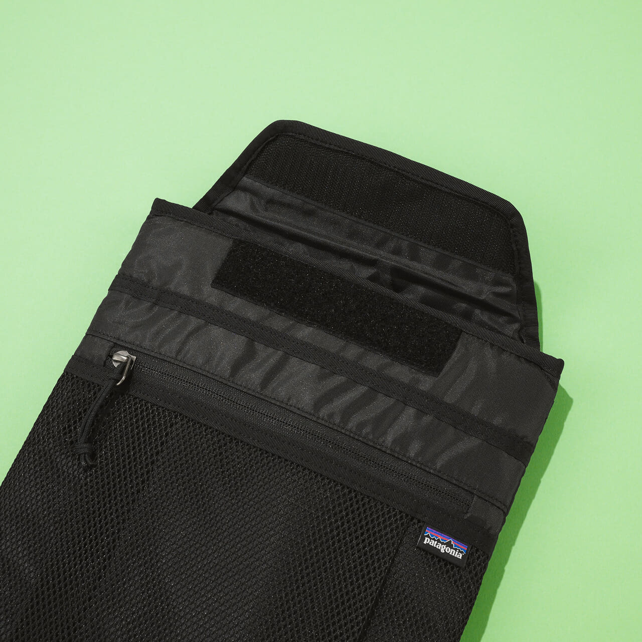 エディターが買ってよかったpatagoniaのアトム・デイパック 24LのPCケース②