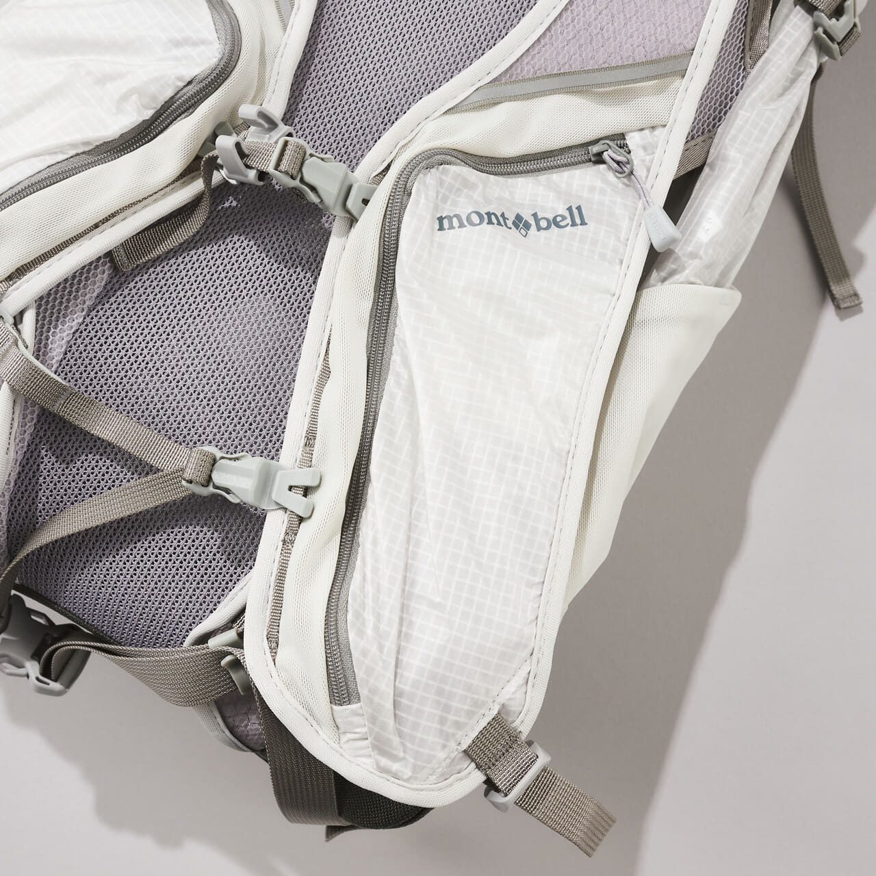 エディターが愛用する「モンベル」の愛用バックパック／サイクールパック 20のショルダーストラップポケット