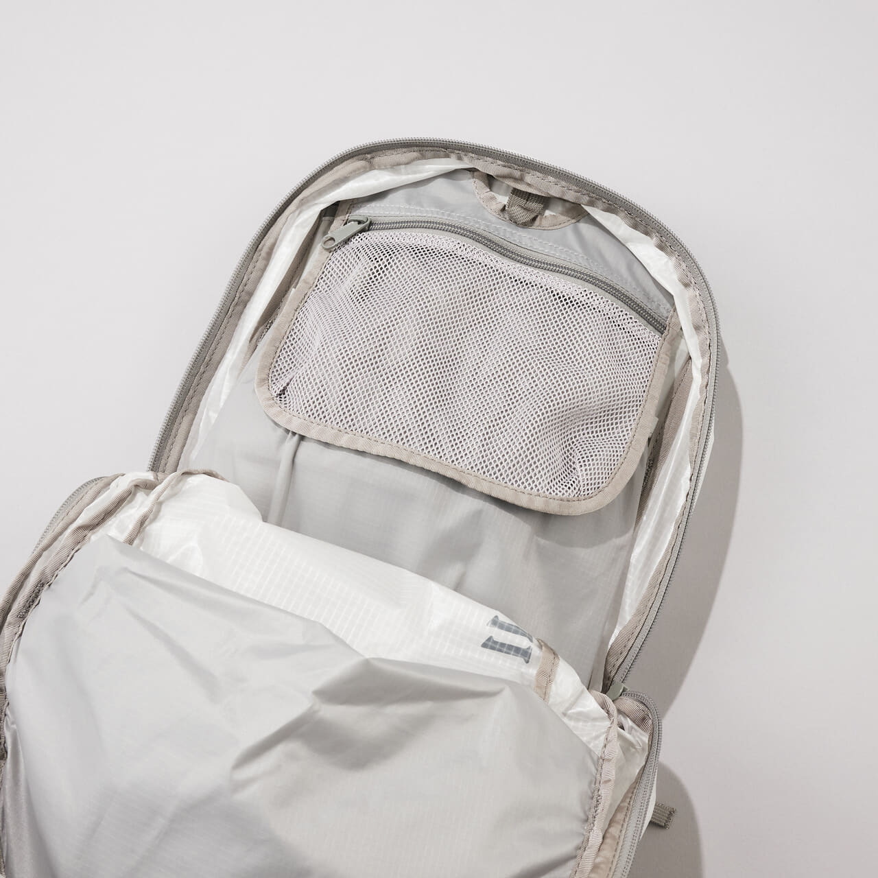 エディターが愛用する「モンベル」の愛用バックパック／サイクールパック 20のメッシュポケット