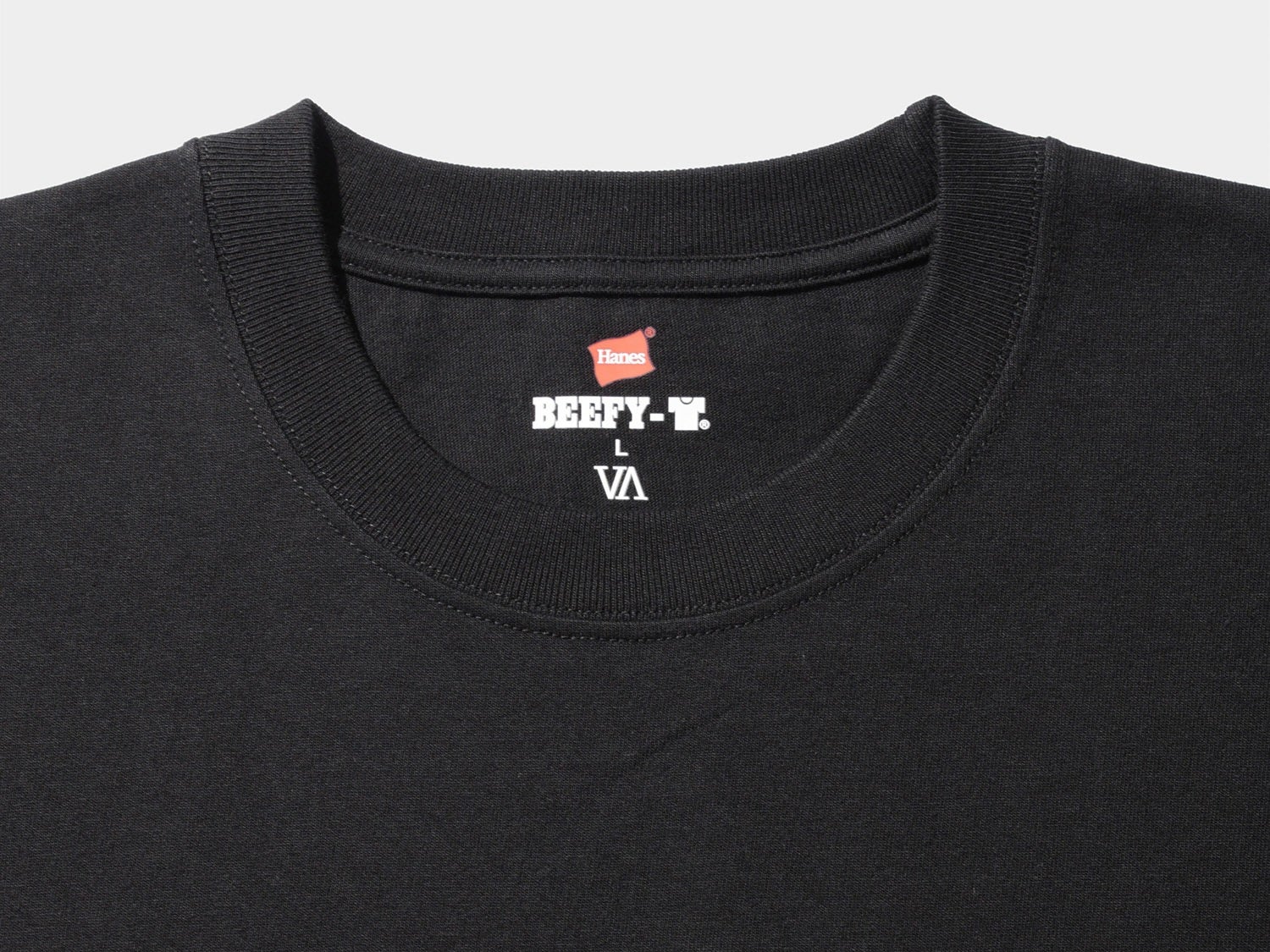 【特別なBEEFY-T®】「ヘインズ」とコンセプトストア「V.A.（ヴイエー）」のコラボパックTがリリース！