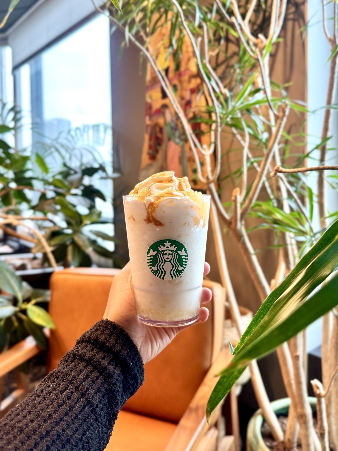 青森限定スタバ「青森 やだらめぇりんご アーモンドミルク フラペチーノ&reg;」
