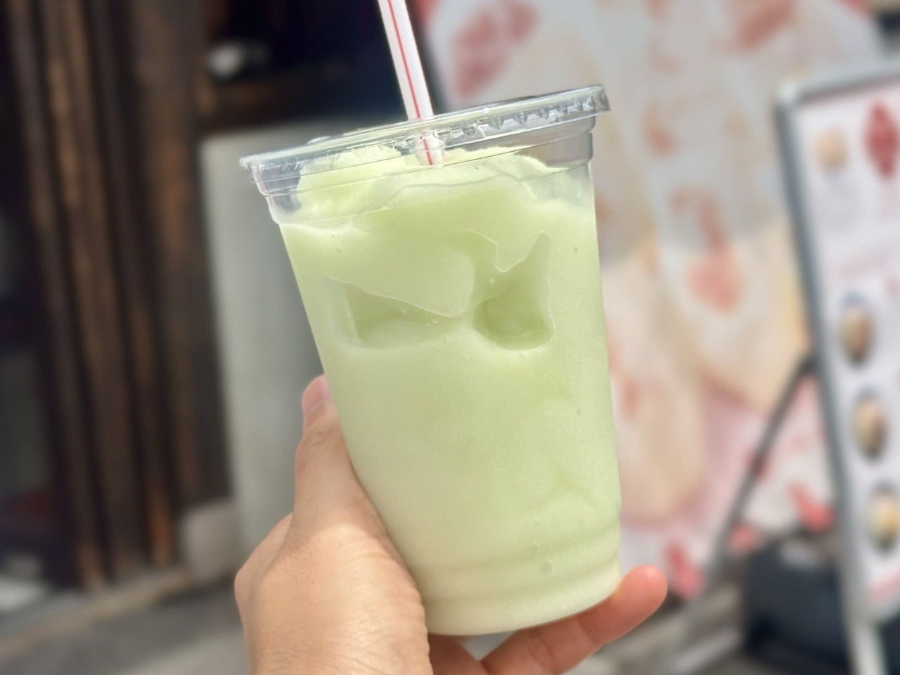 湯布院食べ歩き/湯布院長寿畑湯の坪本店のかぼすスムージー