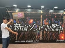 「ユニバ」のゾンビが新宿に⁉︎ ハロウィーン・ホラー・ナイト15周年 特別体験イベント「新宿ゾンビ収監中」を俳優・神谷空が体験&amp;レビュー！