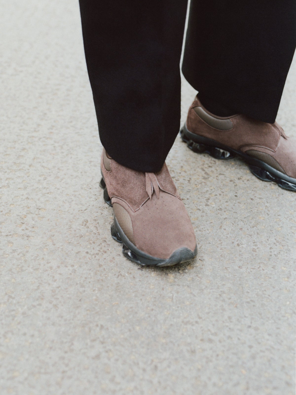 STUDIO NICHOLSON x ASICS  「GEL-KINETIC&trade; SP 」着画