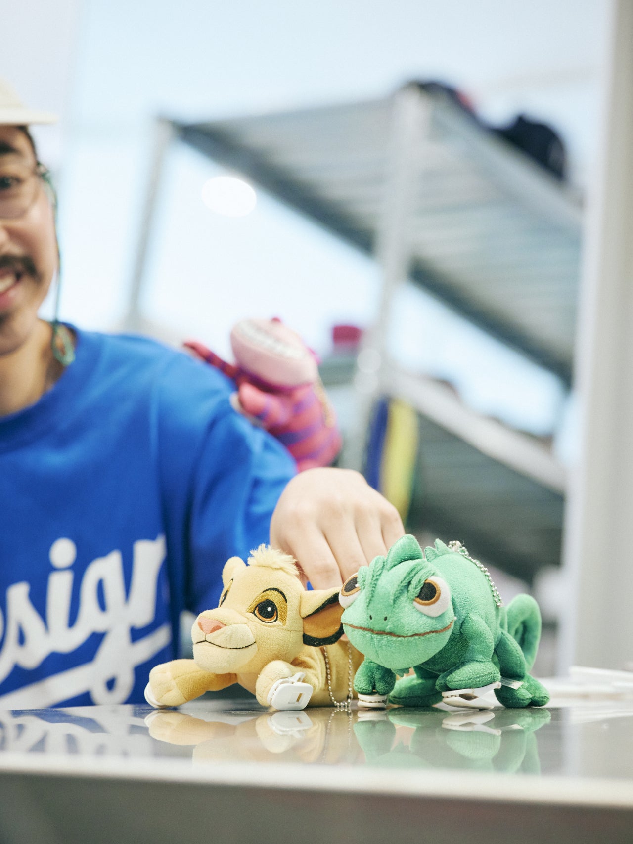フリーランス ディレクター石黒晴輝さんの「マイ定番名品３」のディズニーキャラのキーホルダー寄り３
