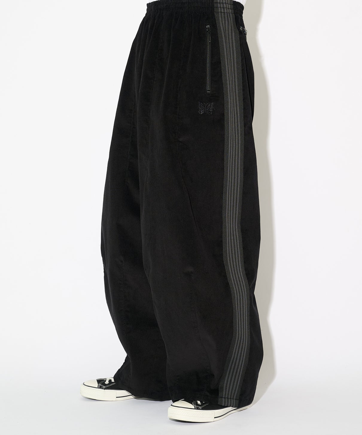 H.D.TRACK PANT ブラック 着画