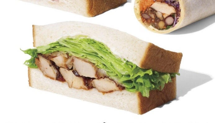 スタバ沖縄限定メニュー「沖縄 かめーかめーサンド BBQチキン」