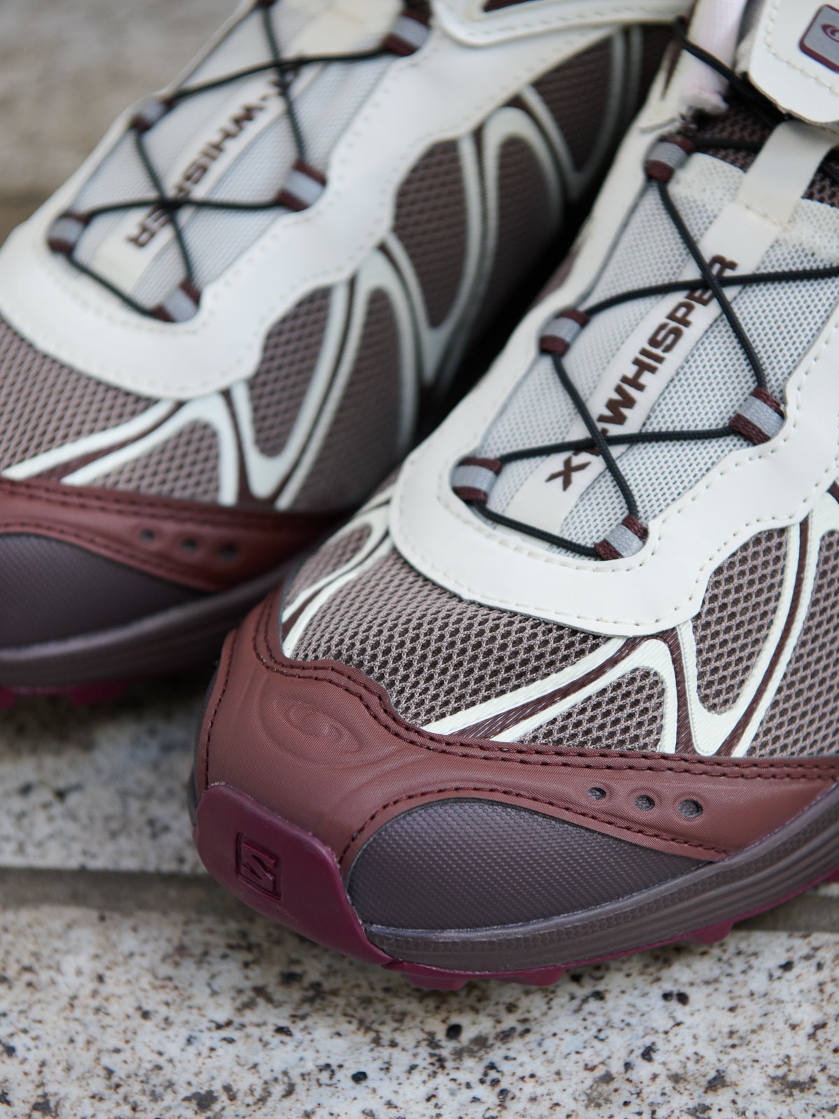 SALOMONの愛用スニーカー 「XT-WHISPER」トウ部分