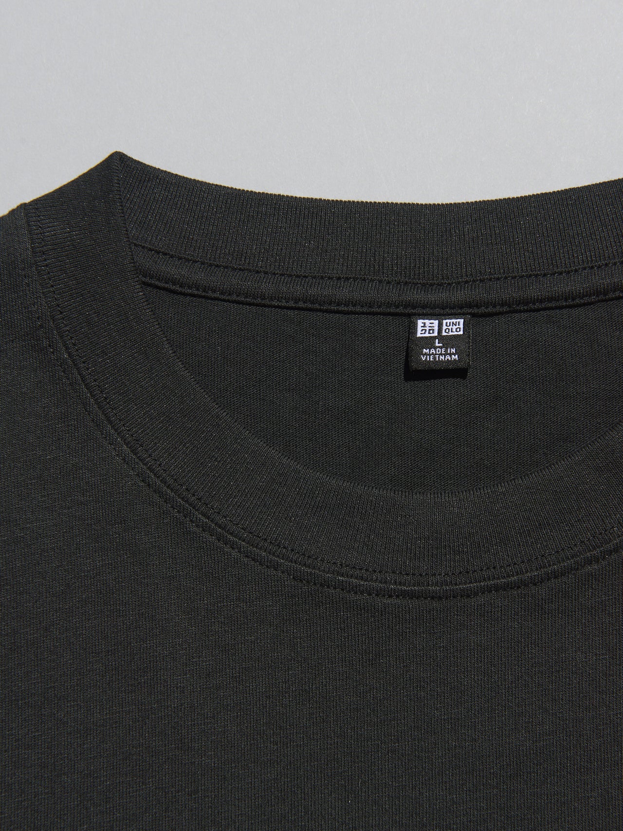 UNIQLO、ボクシークロップドTシャツ、ネック
