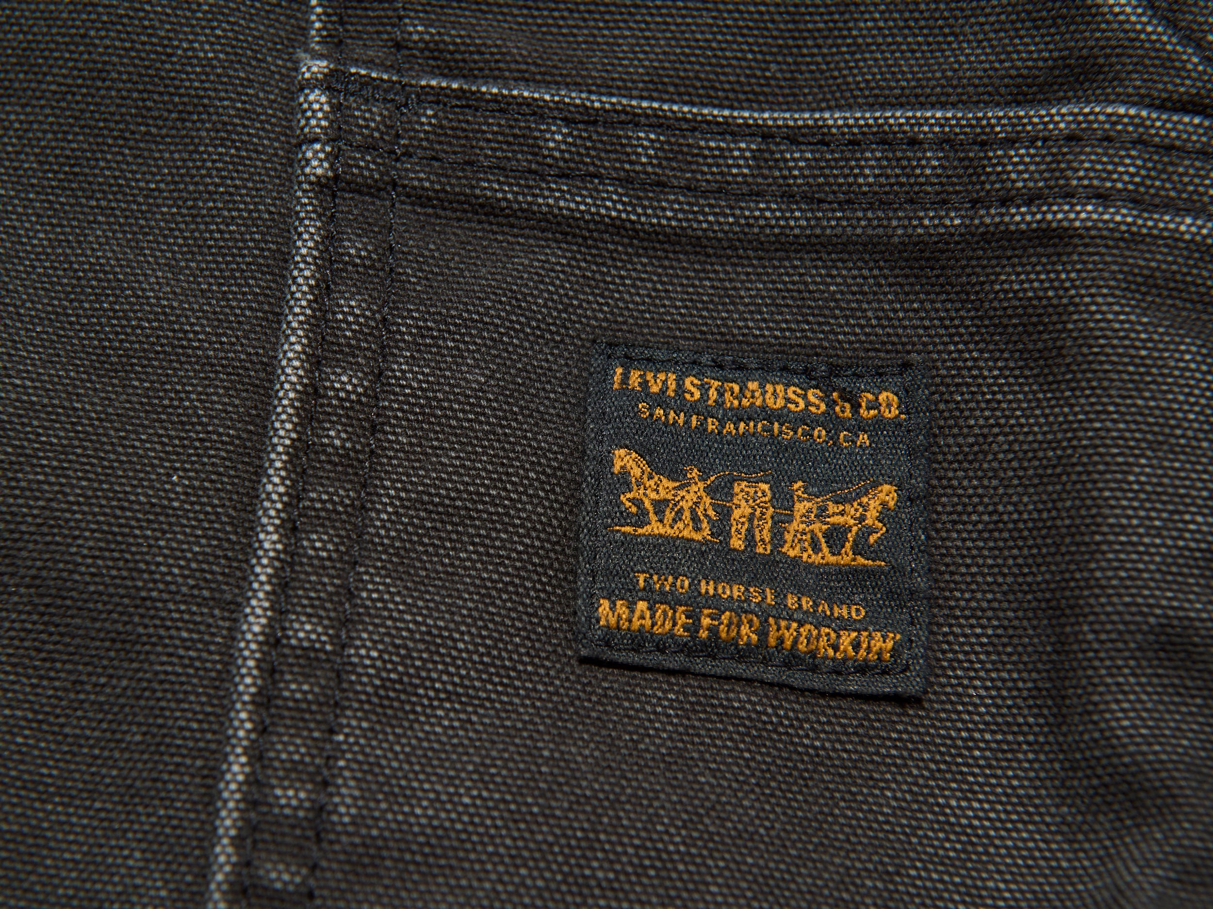リーバイス®/WORKWEAR 568™ ルーズストレート カーペンターパンツ ブラックのタグ