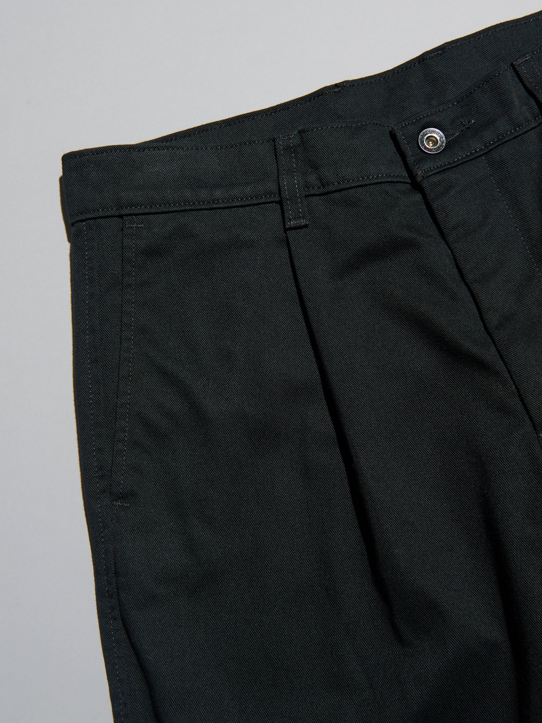 リーバイス®のWORKWEAR ルーズ プリーツ ワークチノのタック