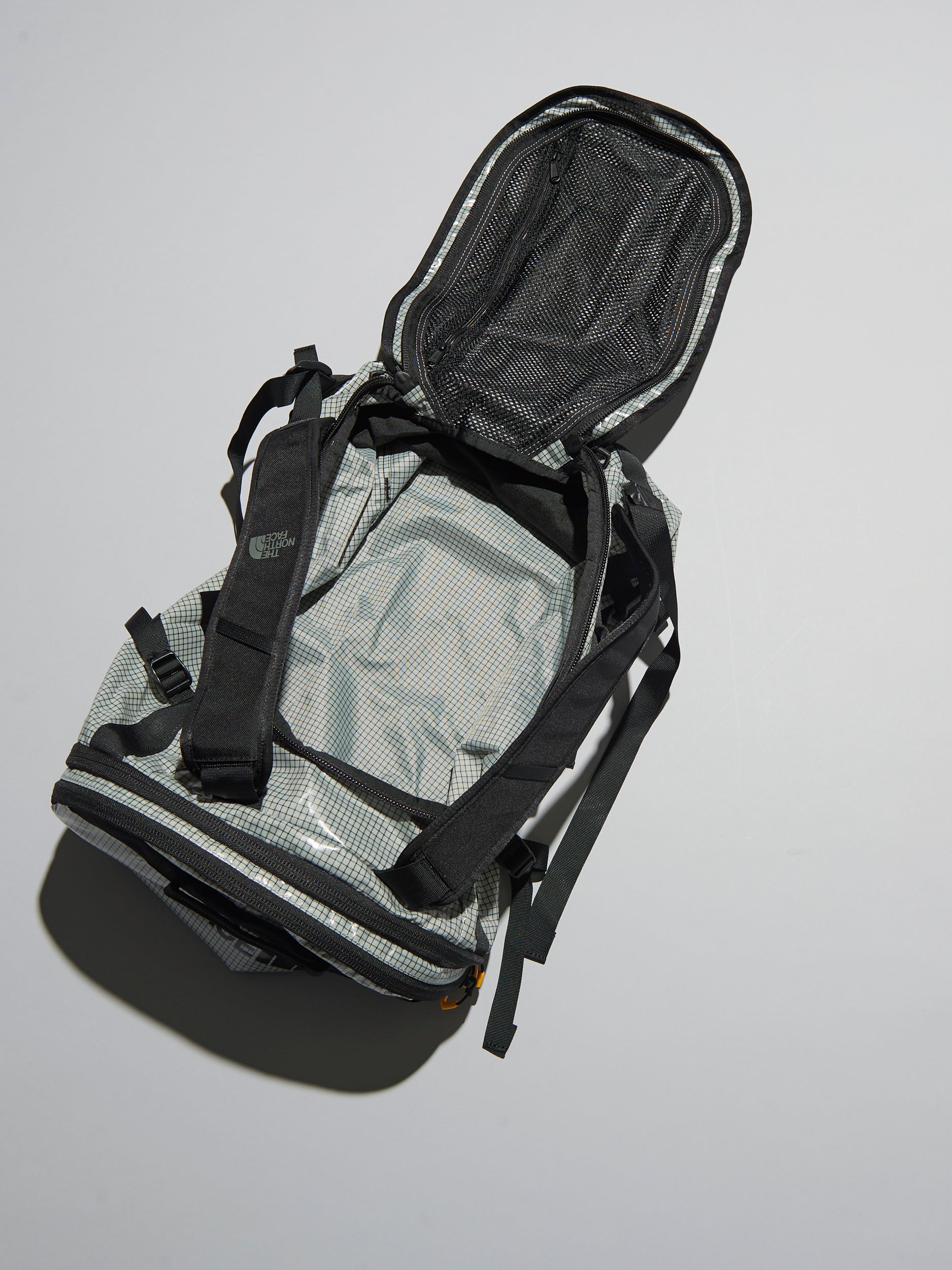 ザ・ノース・フェイスの旅バッグ／BC Light Duffel 50のメインコンパートメント