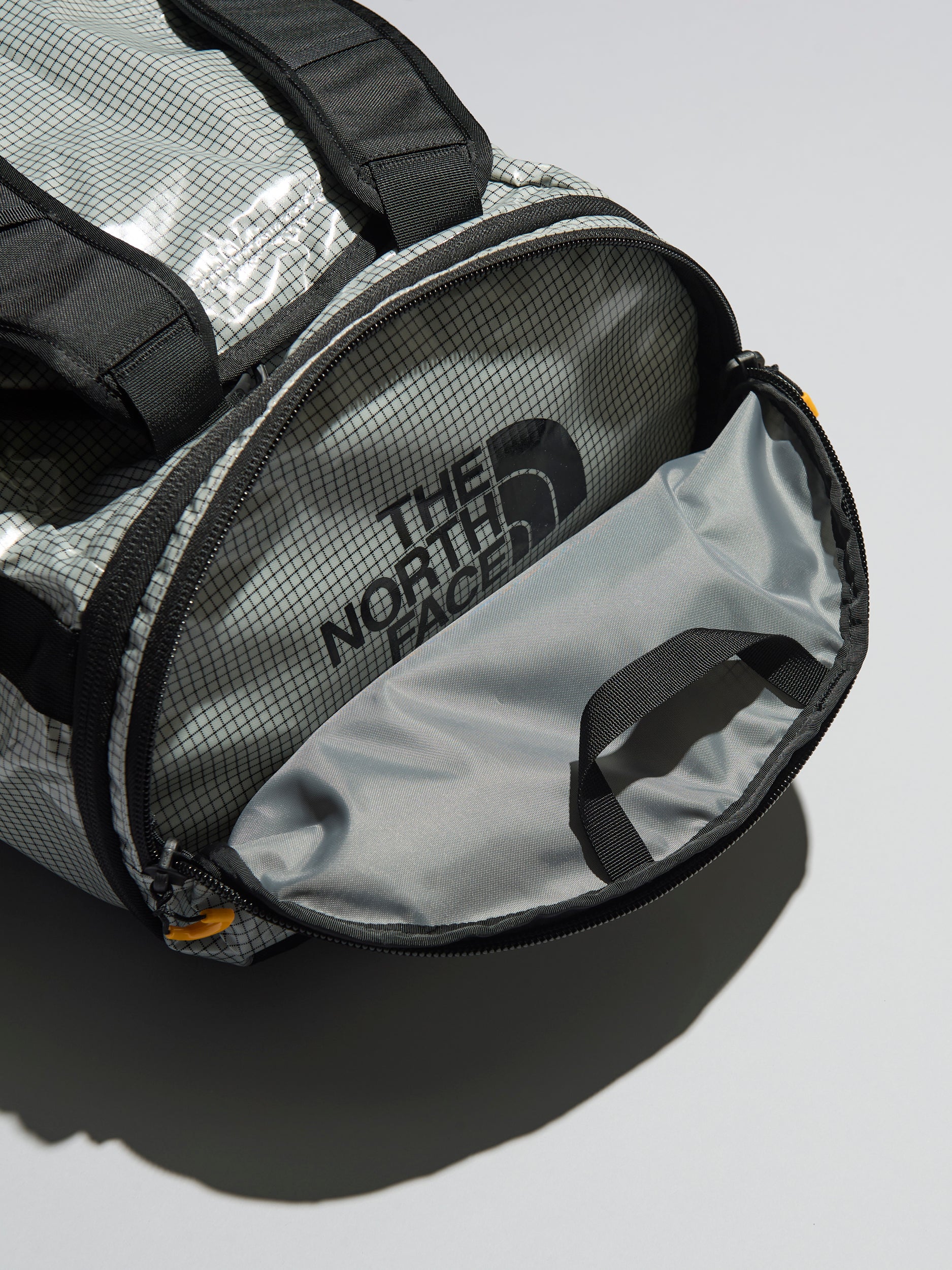 ザ・ノース・フェイスの旅バッグ／BC Light Duffel 50の収納