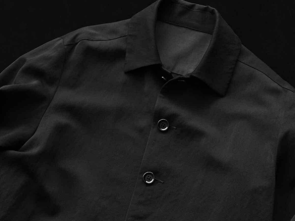 「JACKET Tokyo」から大人な “パジャマスーツ”が発売。クラシカルな佇まいと快適な着心地を両立した新作に注目。