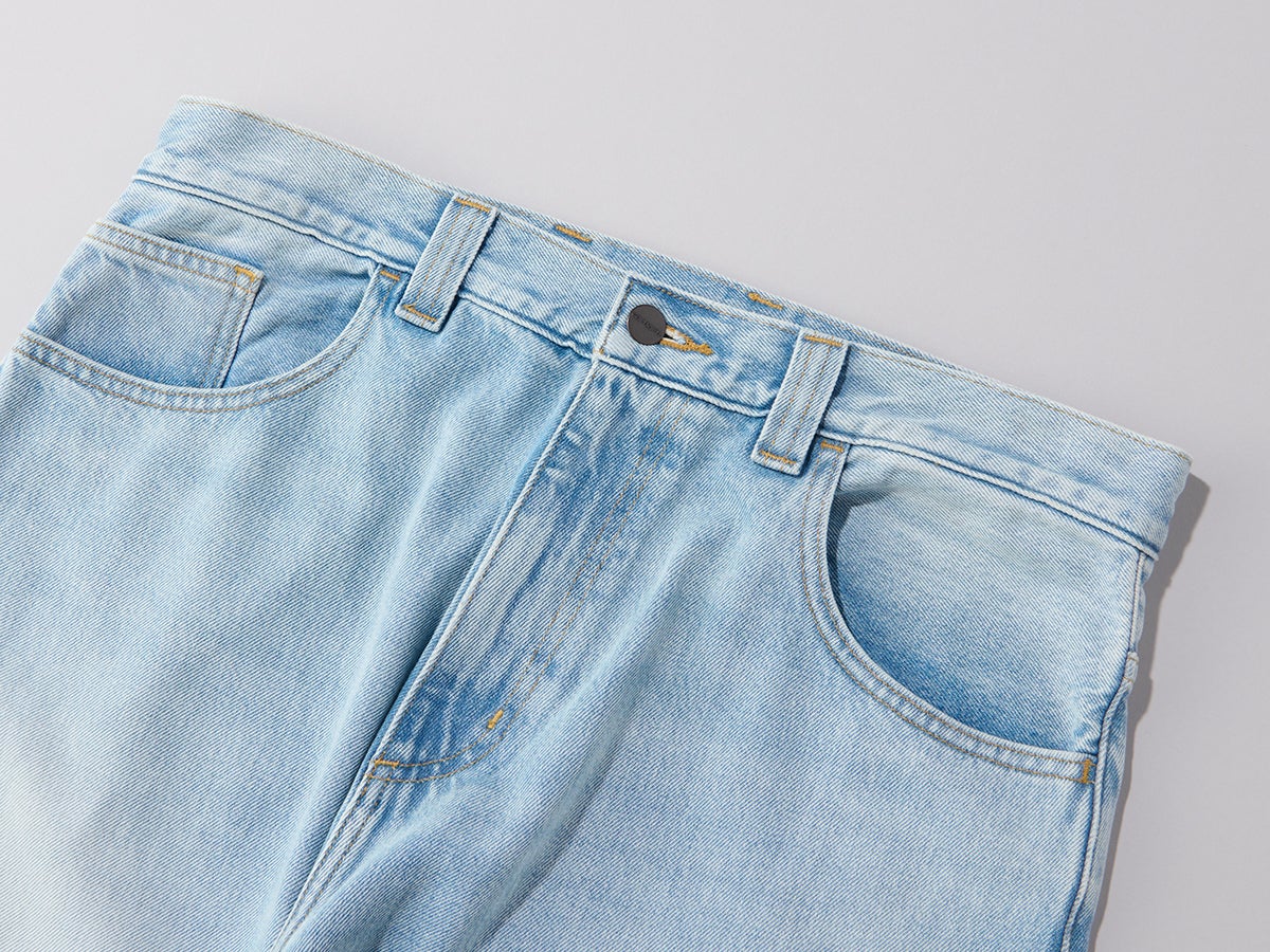 Carhartt WIPの「ブランドンパンツ」のフロント