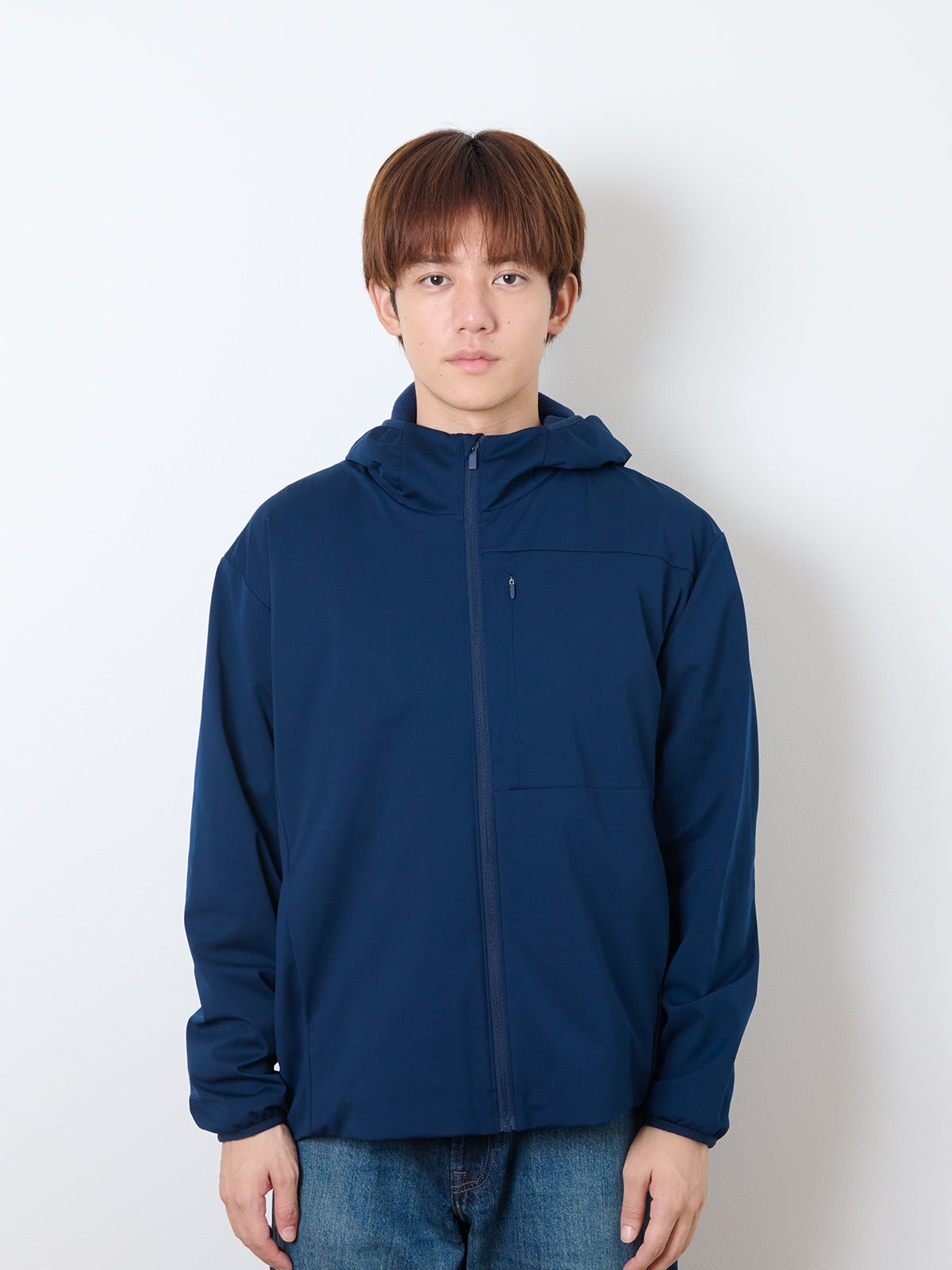 UNIQLO、ウィンドプルーフフリースフルジップパーカ、モデルカット、フロント