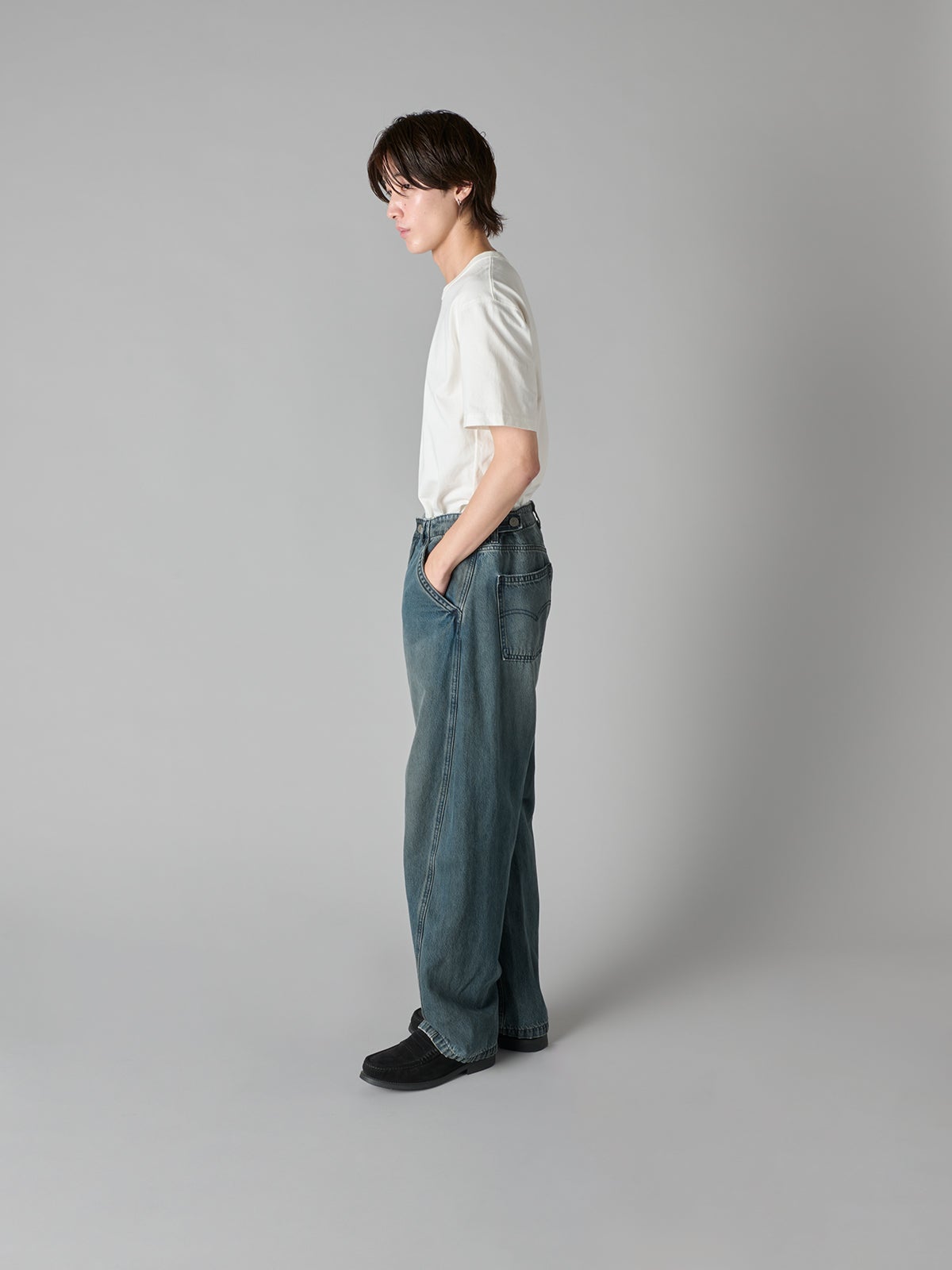 Levi's 「BAGGY バレルジーンズ」を穿いてみた サイド