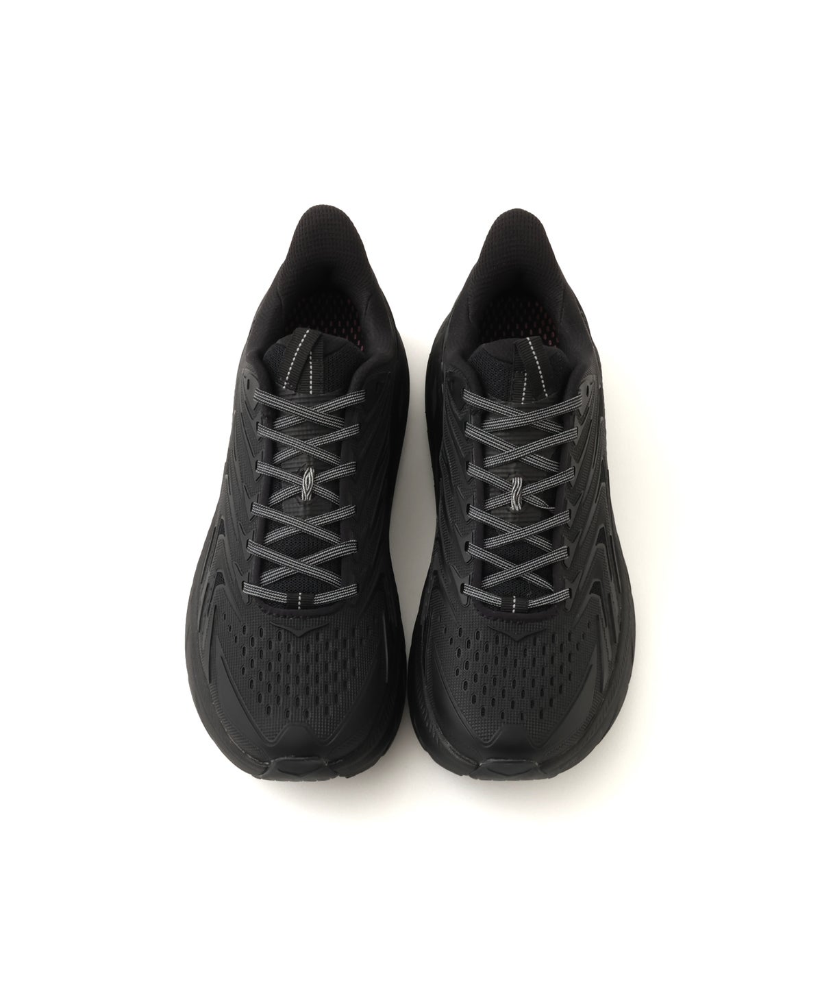 HOKA CLIFTON UTL　BLACK　３