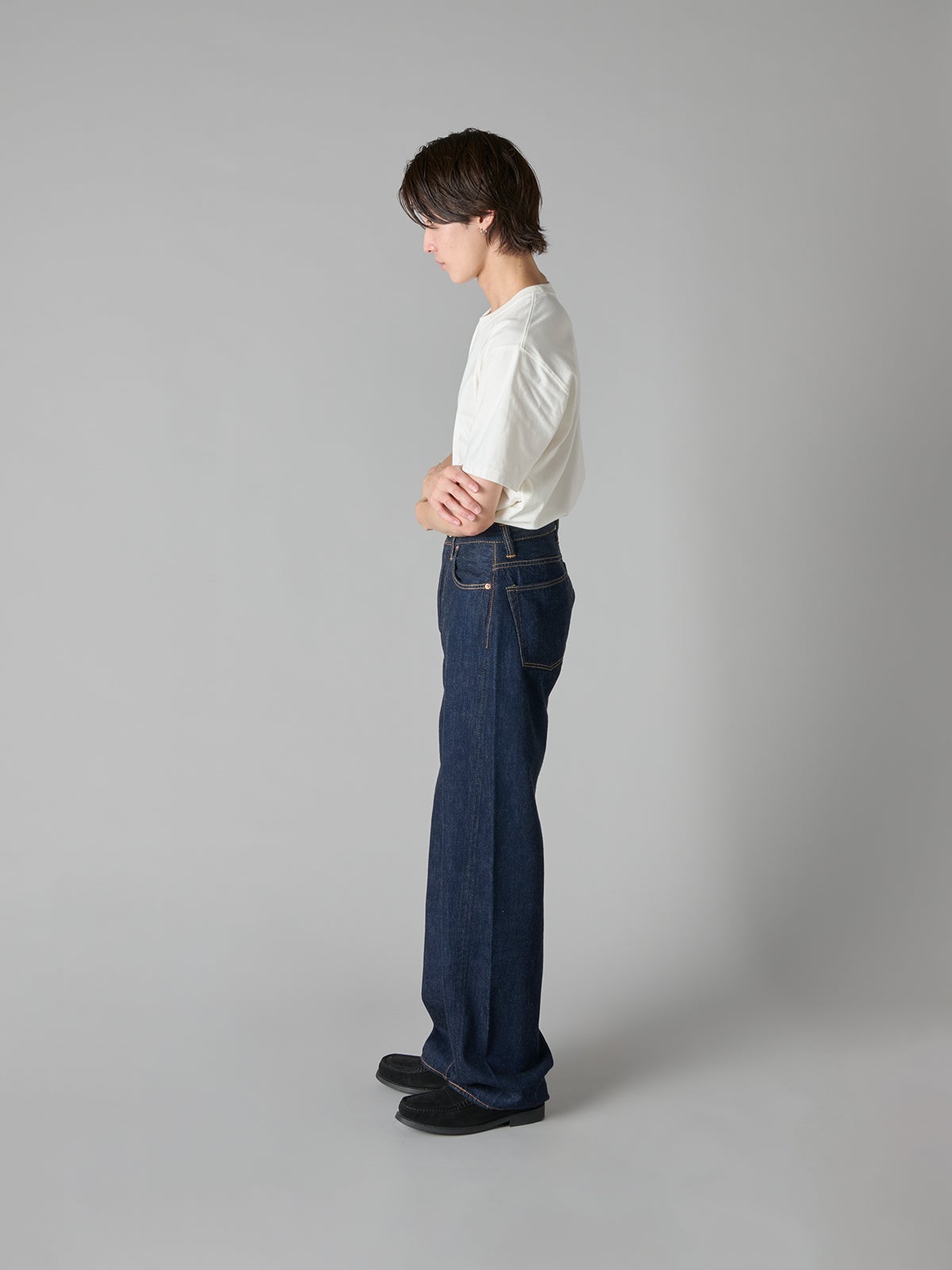【新作デニム図鑑_2026AW】フルカウントの"モンロー"デニム|モデルカットサイド