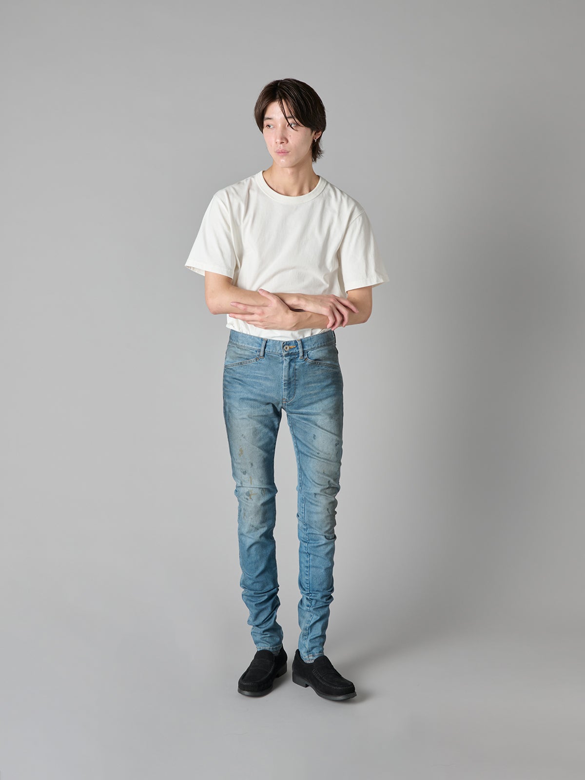 「ダブレット(doublet)」の『DIRTY SKINNY DENIM PANTS』(試着画像)