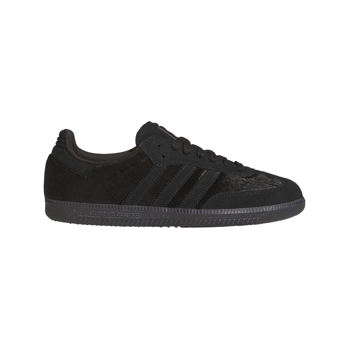 adidas Skateboarding 側面