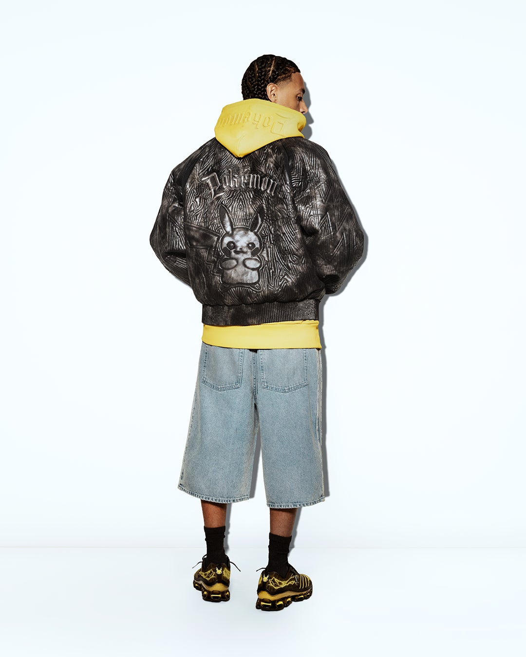 Adidas originals×ポケモン 「 MEGARIDE F50(メガライド )」 後ろ 着画