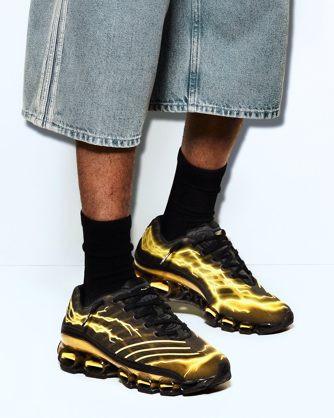 Adidas originals×ポケモン 「 MEGARIDE F50(メガライド )」 サイド 寄り