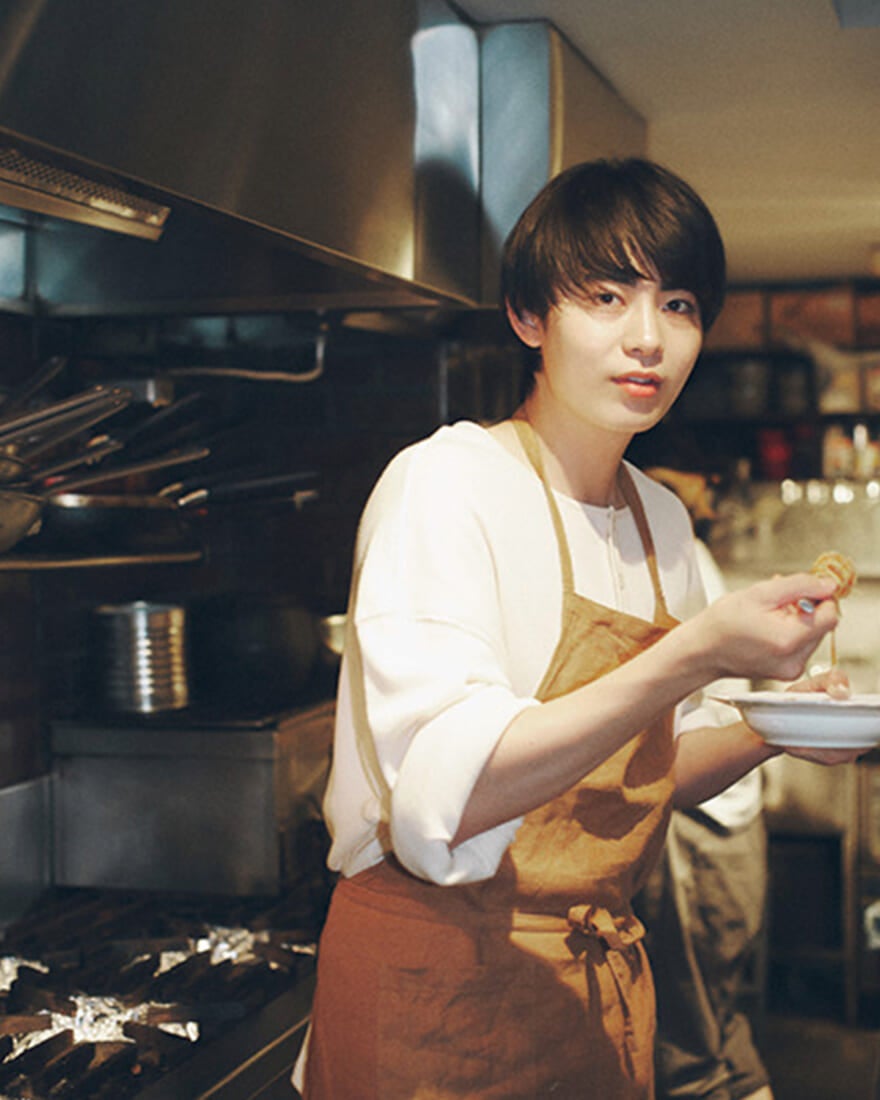 小倉シェフが作った アラビアータを食べる豊田