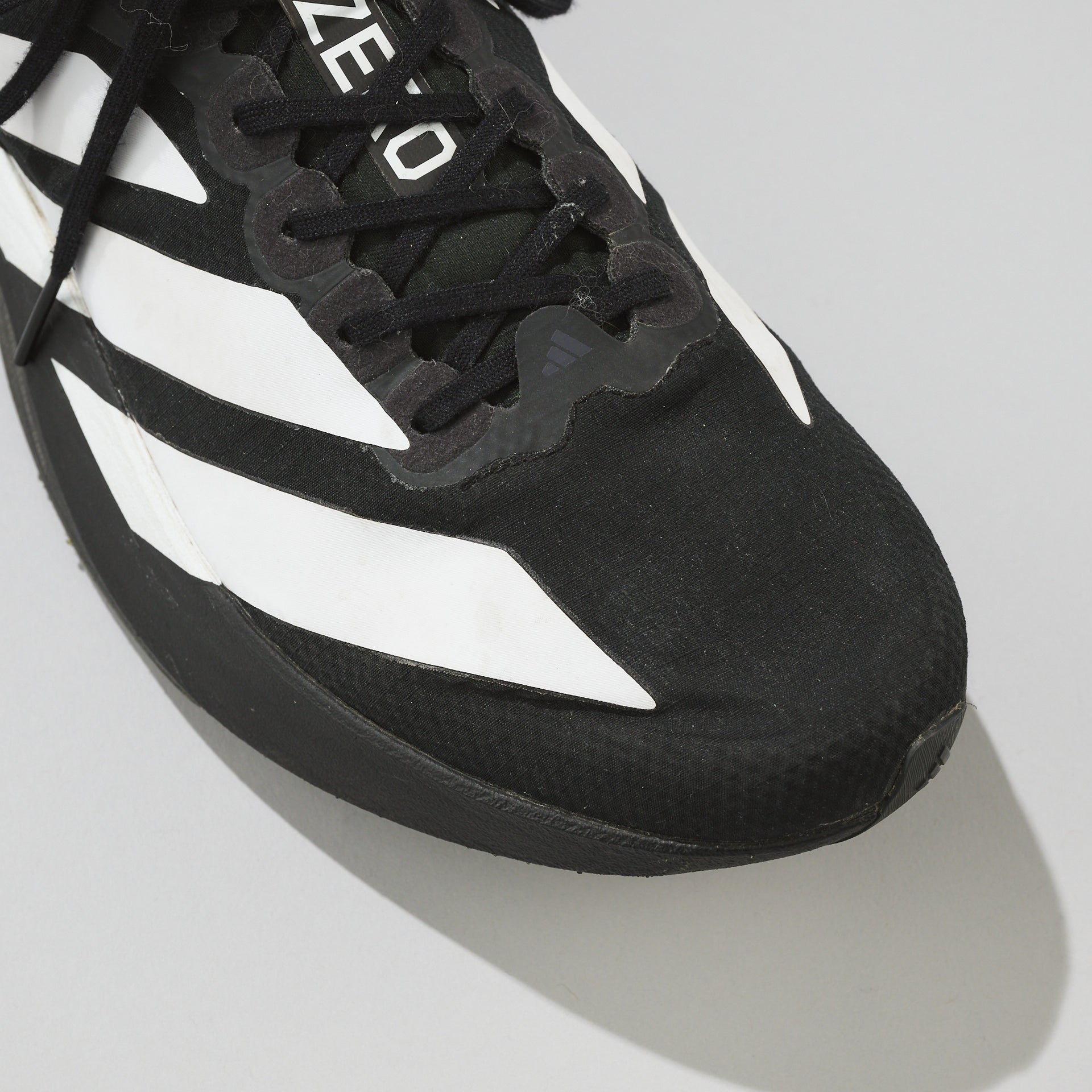 アディダス　EVO　SL WOVEN　爪先