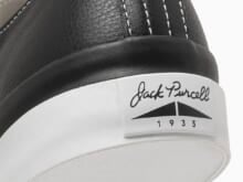 「コンバース」の大人な黒レザースニーカー。シックで秋にピッタリな「JACK PURCELL 1935 LE」と「JACK PURCELL 1935 LOAFERが登場。