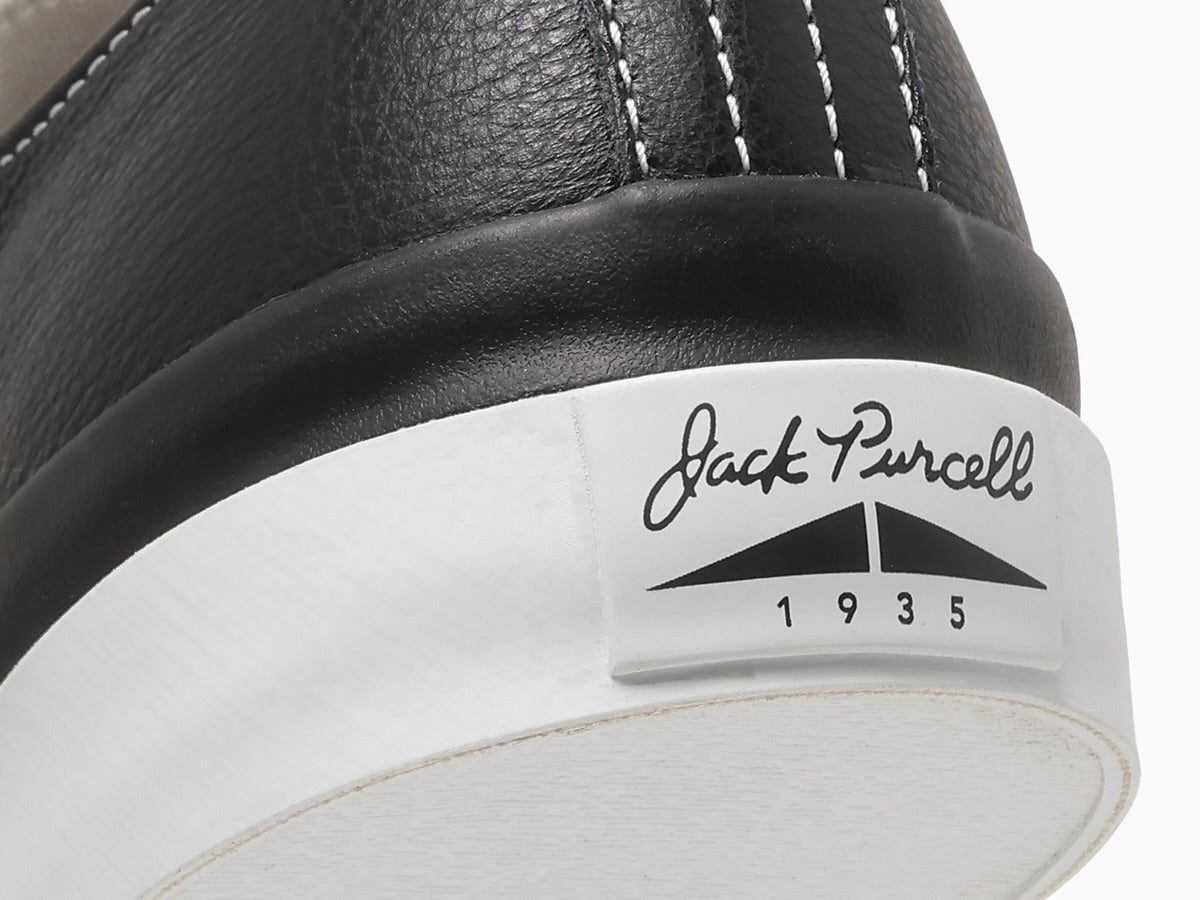 「コンバース」の大人な黒レザースニーカー。シックで秋にピッタリな「JACK PURCELL 1935 LE」と「JACK PURCELL 1935 LOAFERが登場。