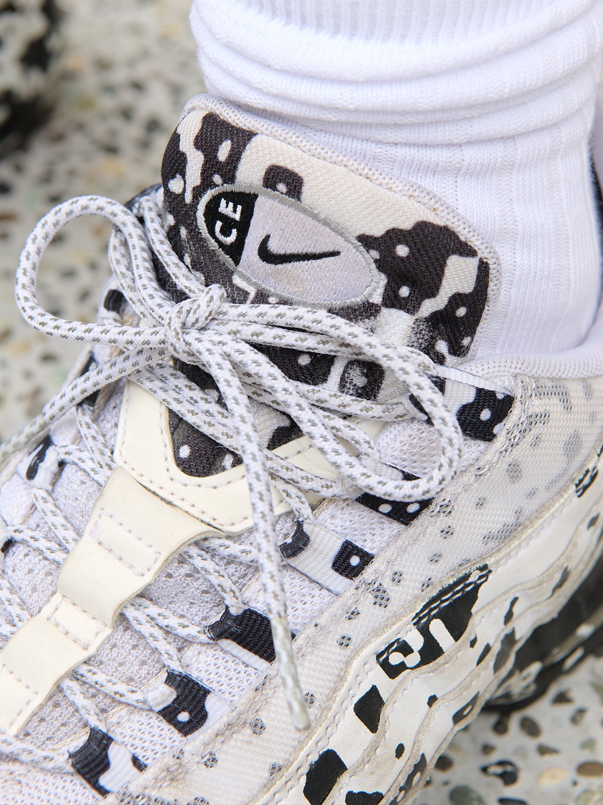 ナイキ Air Max95&times;C.E.コラボスニーカー／シュータン