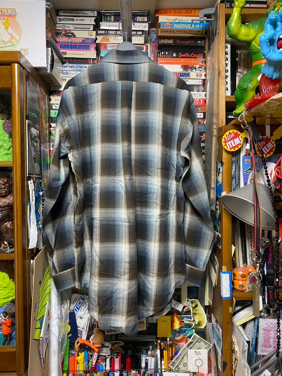 『SHIRT 02』 カラー:BROWN 2