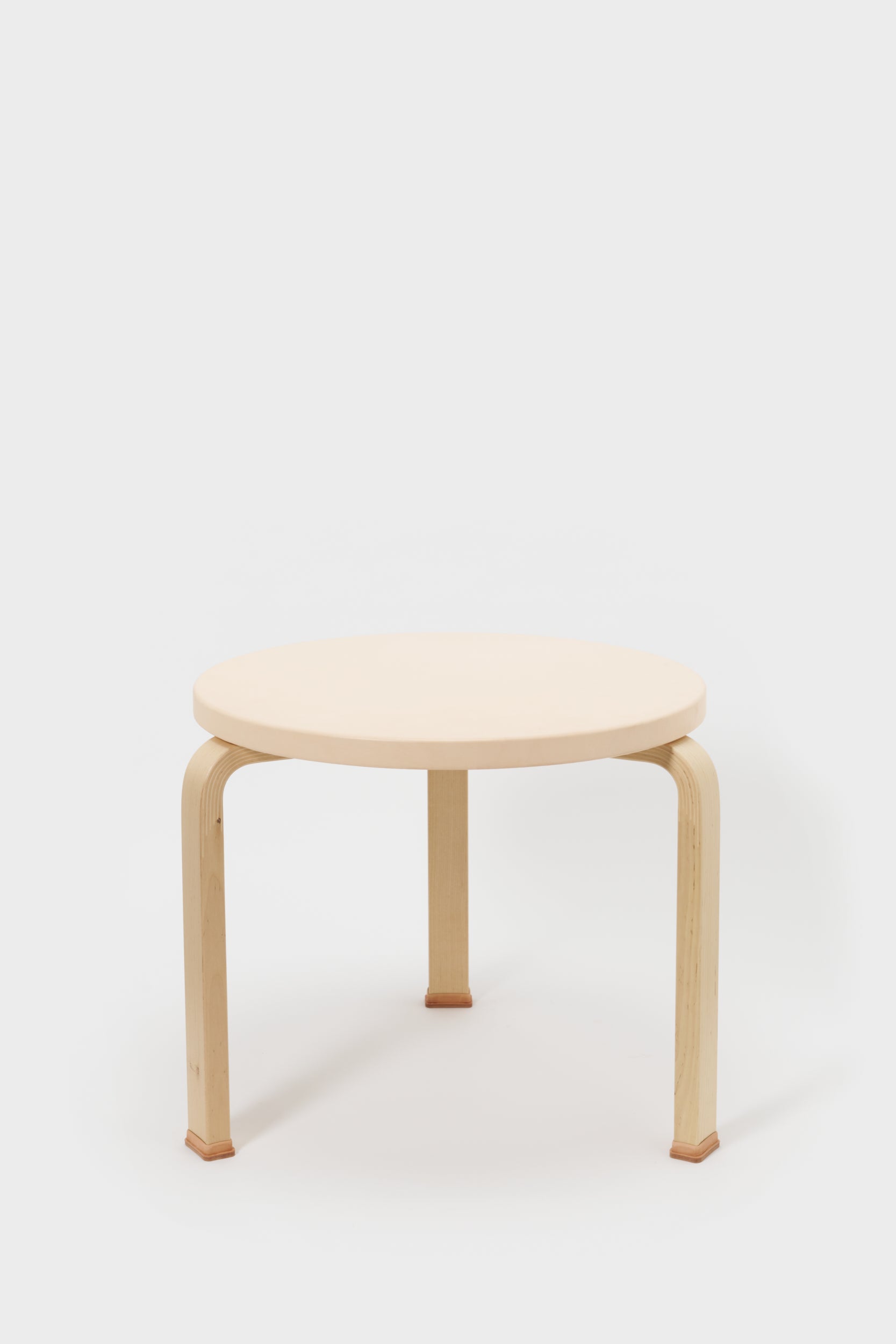 Artek + Hender Scheme　正面　椅子