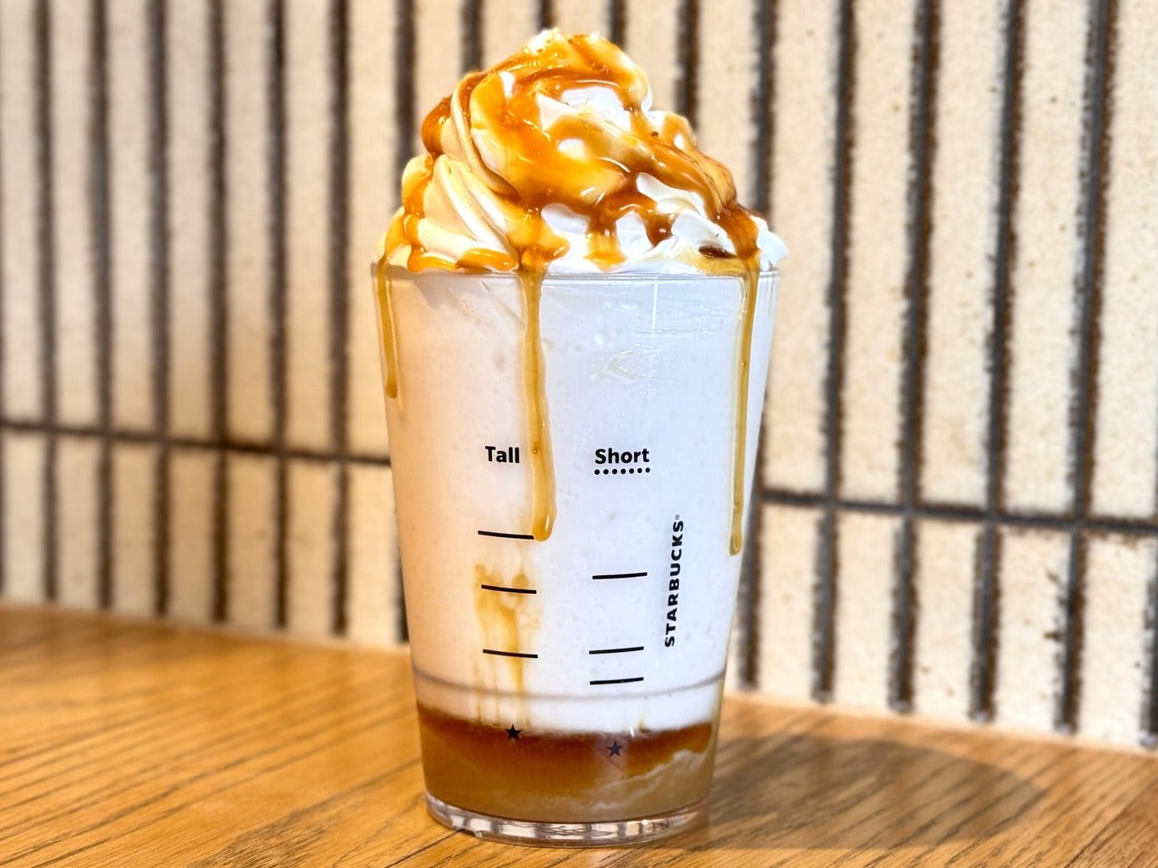 スタバ新作「とろり蜜芋 紅はるか フラペチーノ®」オススメカスタム後ろ
