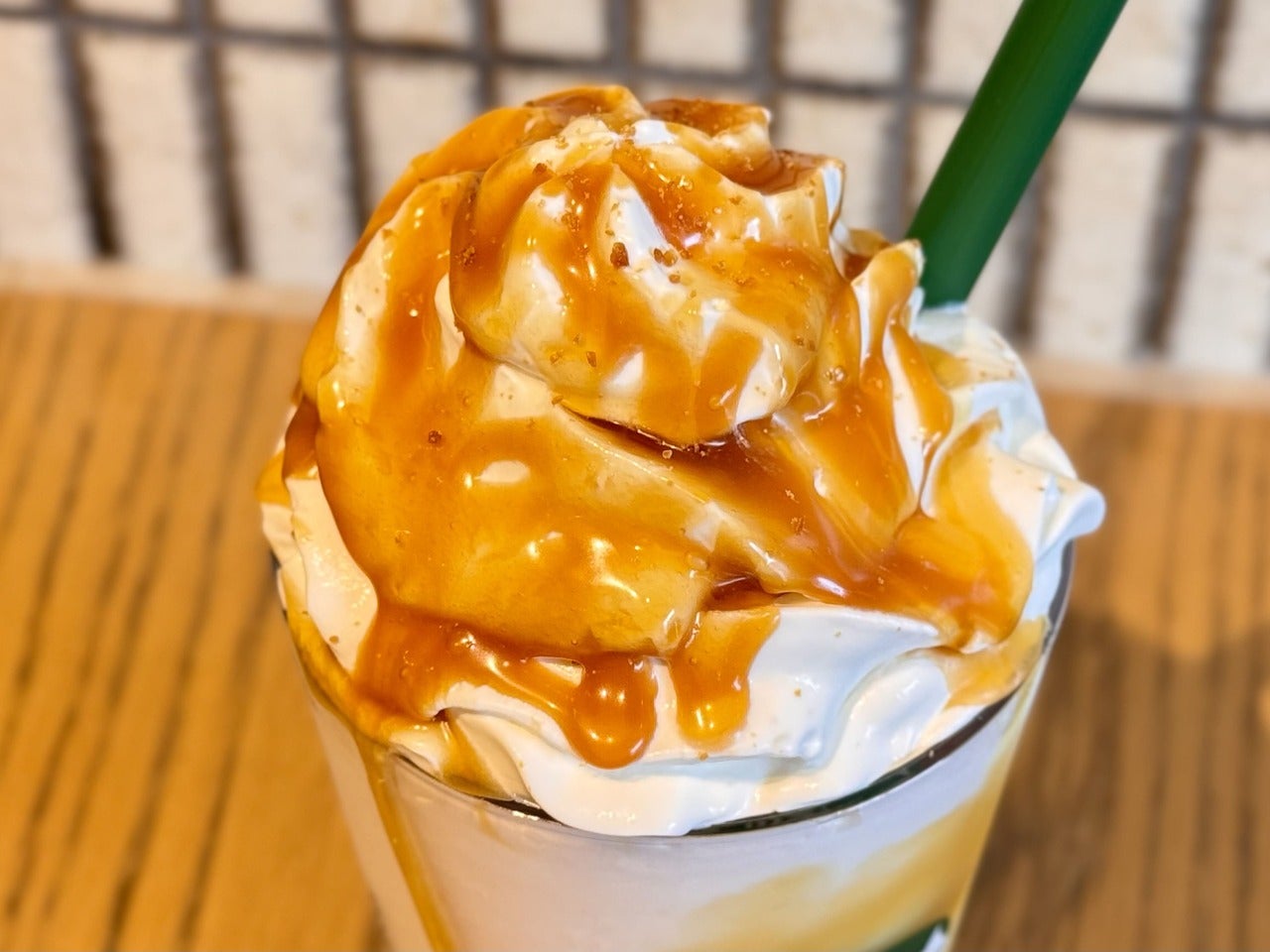 スタバ新作「とろり蜜芋 紅はるか フラペチーノ®」オススメカスタムトッピングアップ