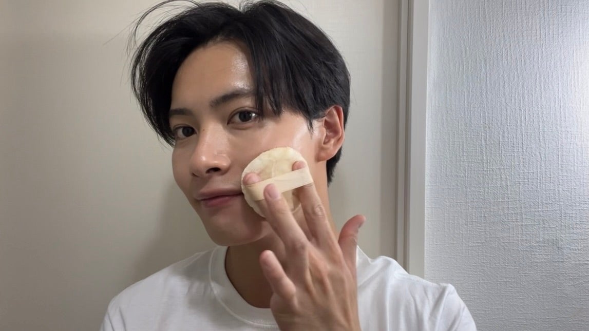 「SO.NATURAL(ソーナチュラル)」 オールデイタイト メイクアップ セッティング フィクサー 使い方 3