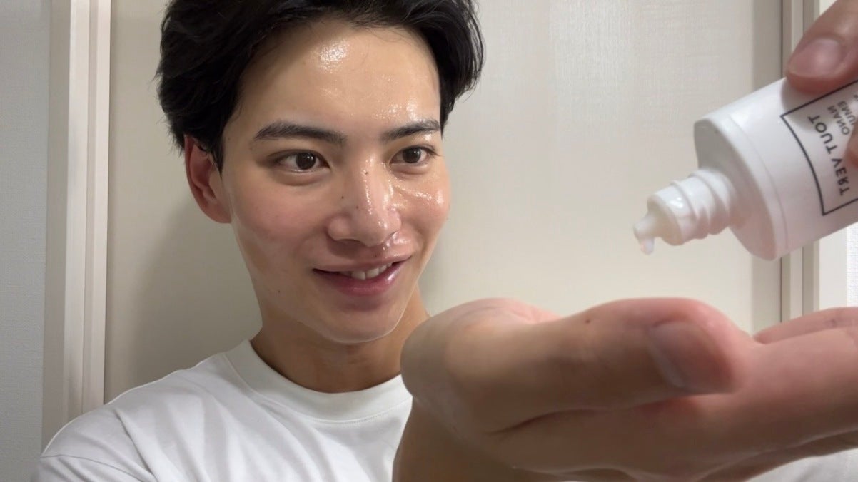 ピュレア「ホワイトライスエッセンスマスク」 乳液で蓋