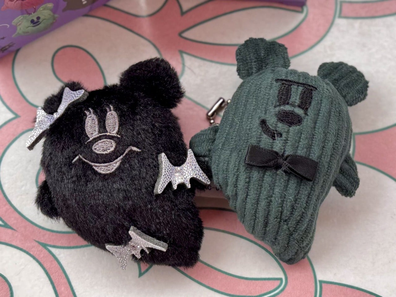 ディズニーシーハロウィングッズ「ぬいぐるみチャーム」中身