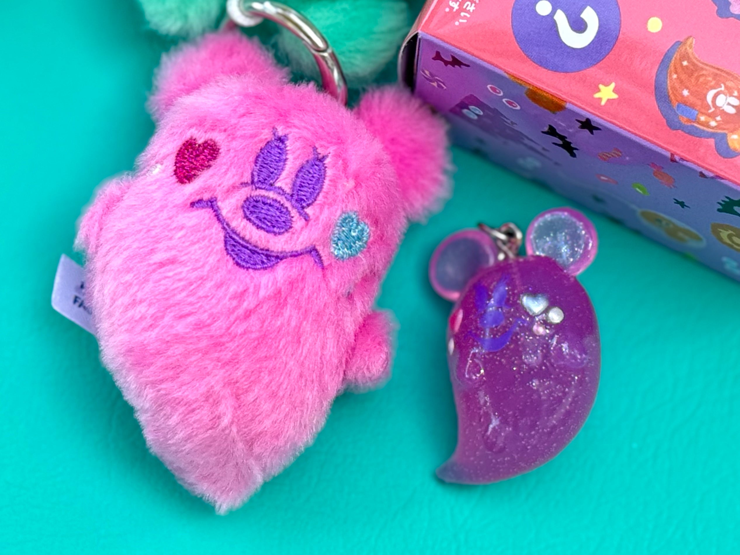 ディズニーシーハロウィングッズ「チャーム」と「ぬいぐるみチャーム」