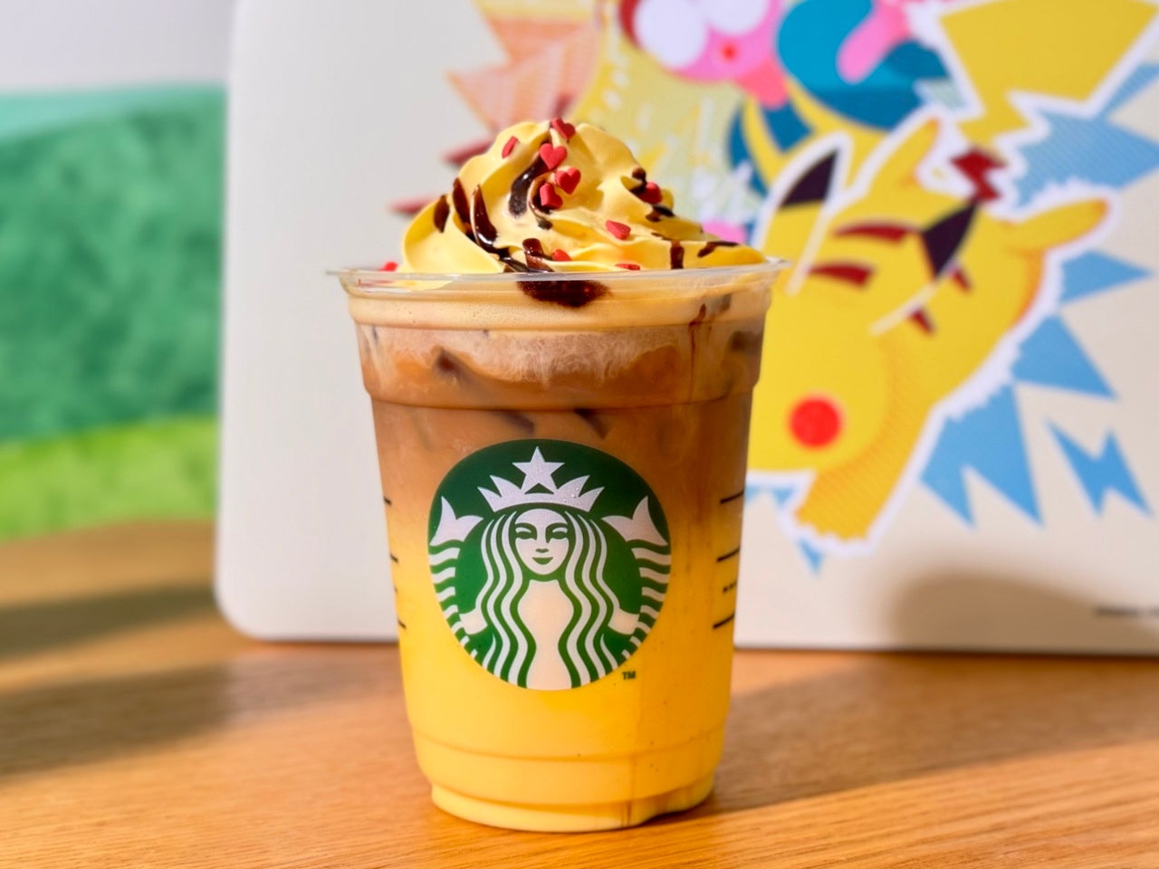 スタバ新作ポケモンコラボメニュー「ピカチュウ ハニークリーム ラテ」実物