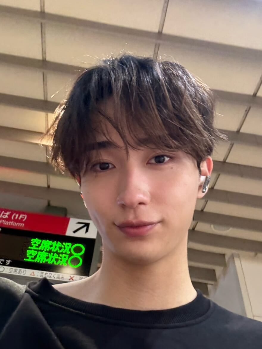 駅にいる野村康太