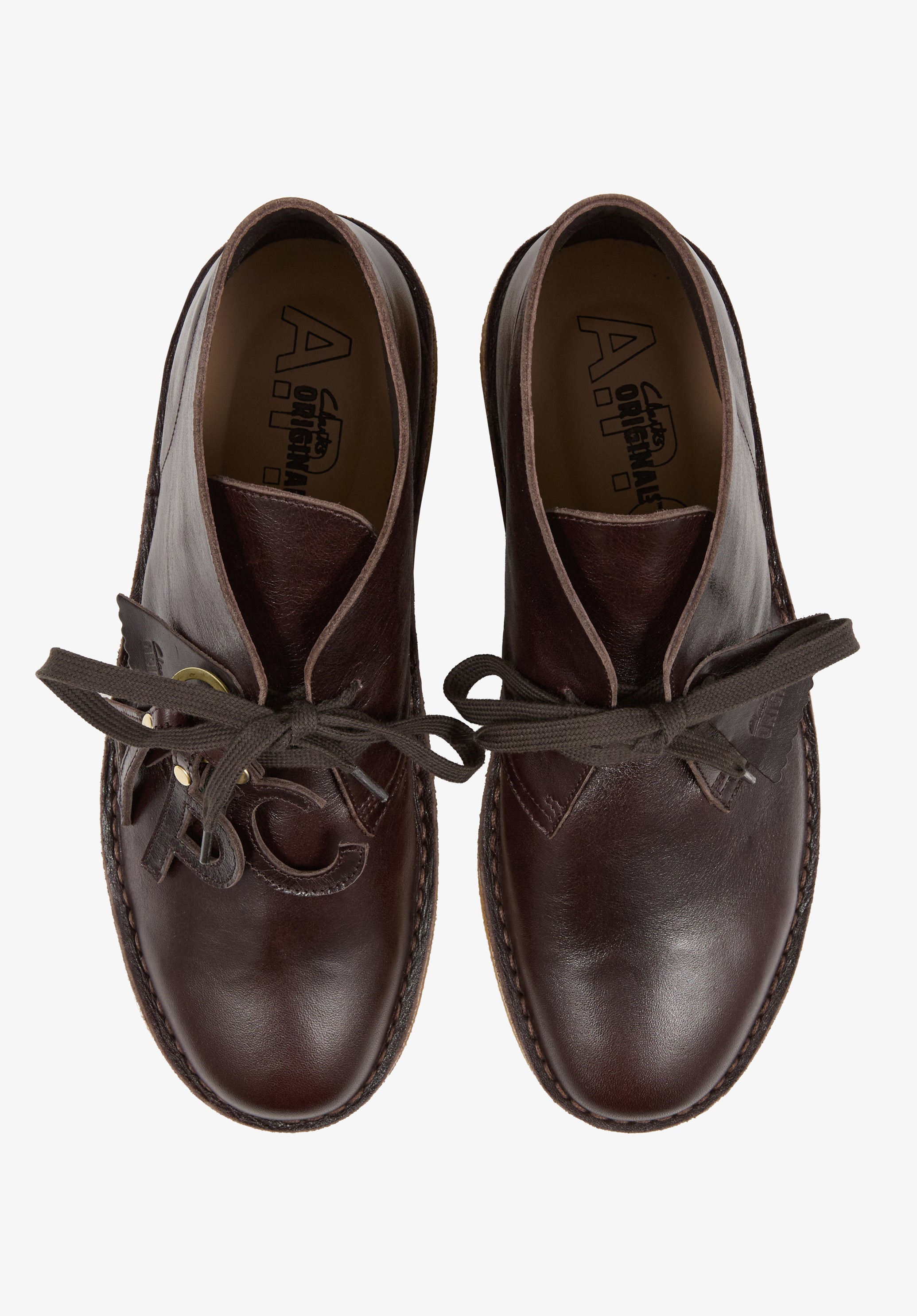 A.P.C. CLARKS デザートブーツ 俯瞰