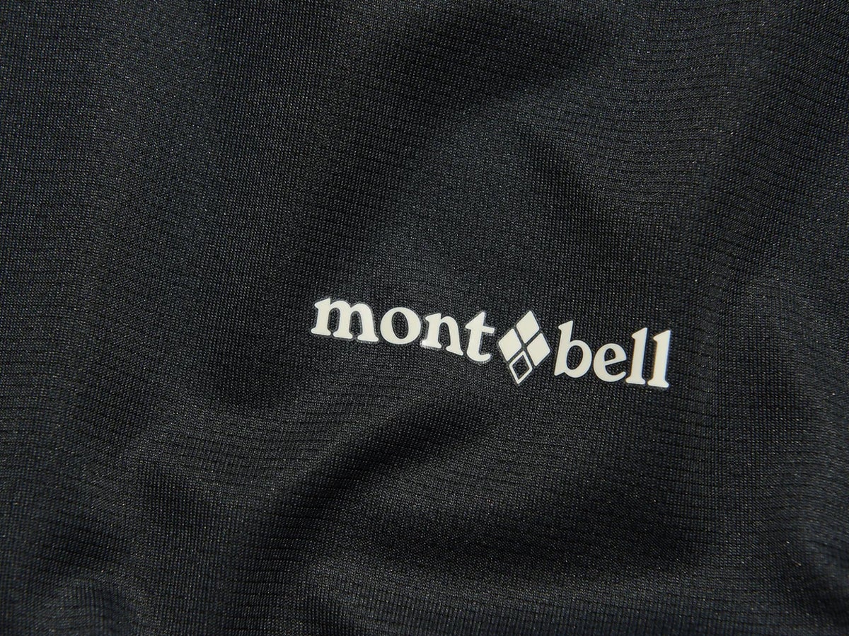 秋一番に買いたい「モンベル」。アクティビティ派には欠かせないコスパ最強オールブラック！／mont-bell クール フードシャツ
