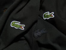 まさにトレンド！「ラコステ」の黒い長袖ポロシャツ３選を服好きが比較＆本音レビュー！[LACOSTE]