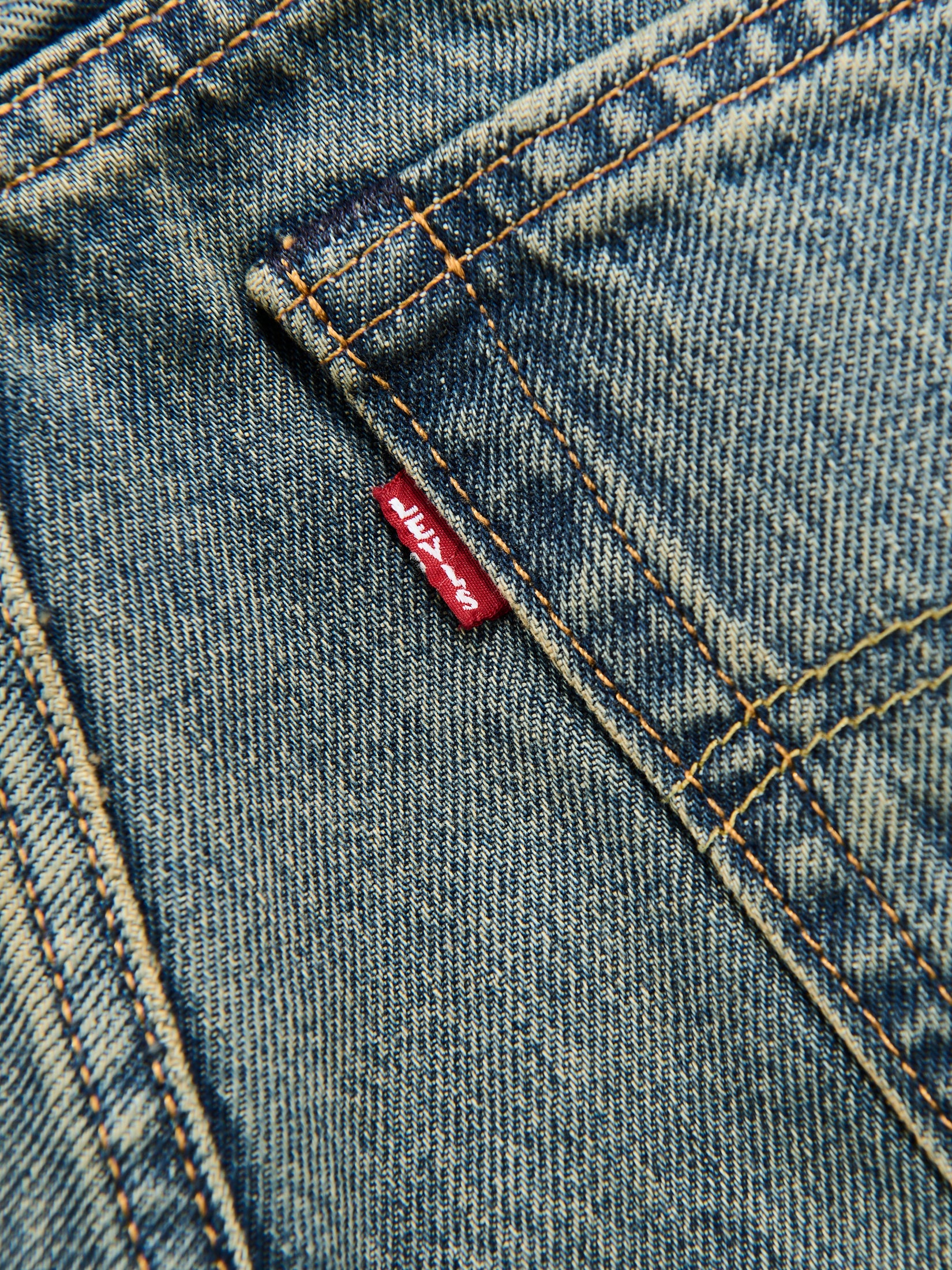 Levi’s® の「567™リラックスフレア ジーンズ ミディアムインディゴ」のピスネーム